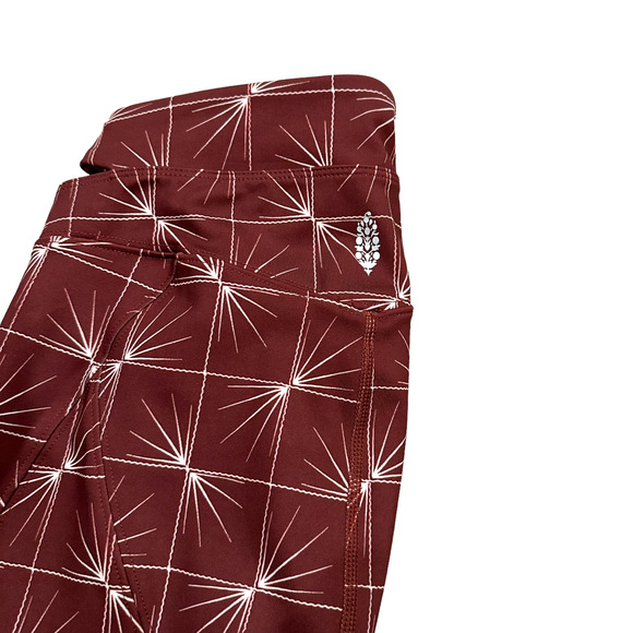 Free People Movement High Rise Cut Out Sneak Peak Printed Legging Size Medium - Picture 9 of 15